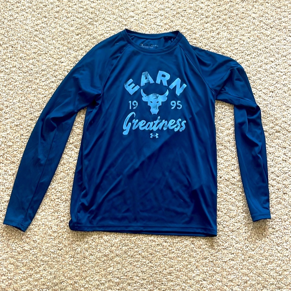 Large the rock under armour shirt size l never used